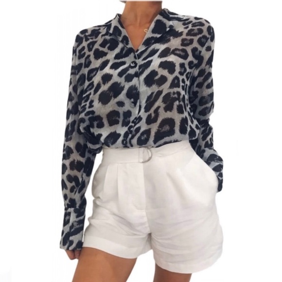 Tops - Women’s black & white leopard print shirt XL